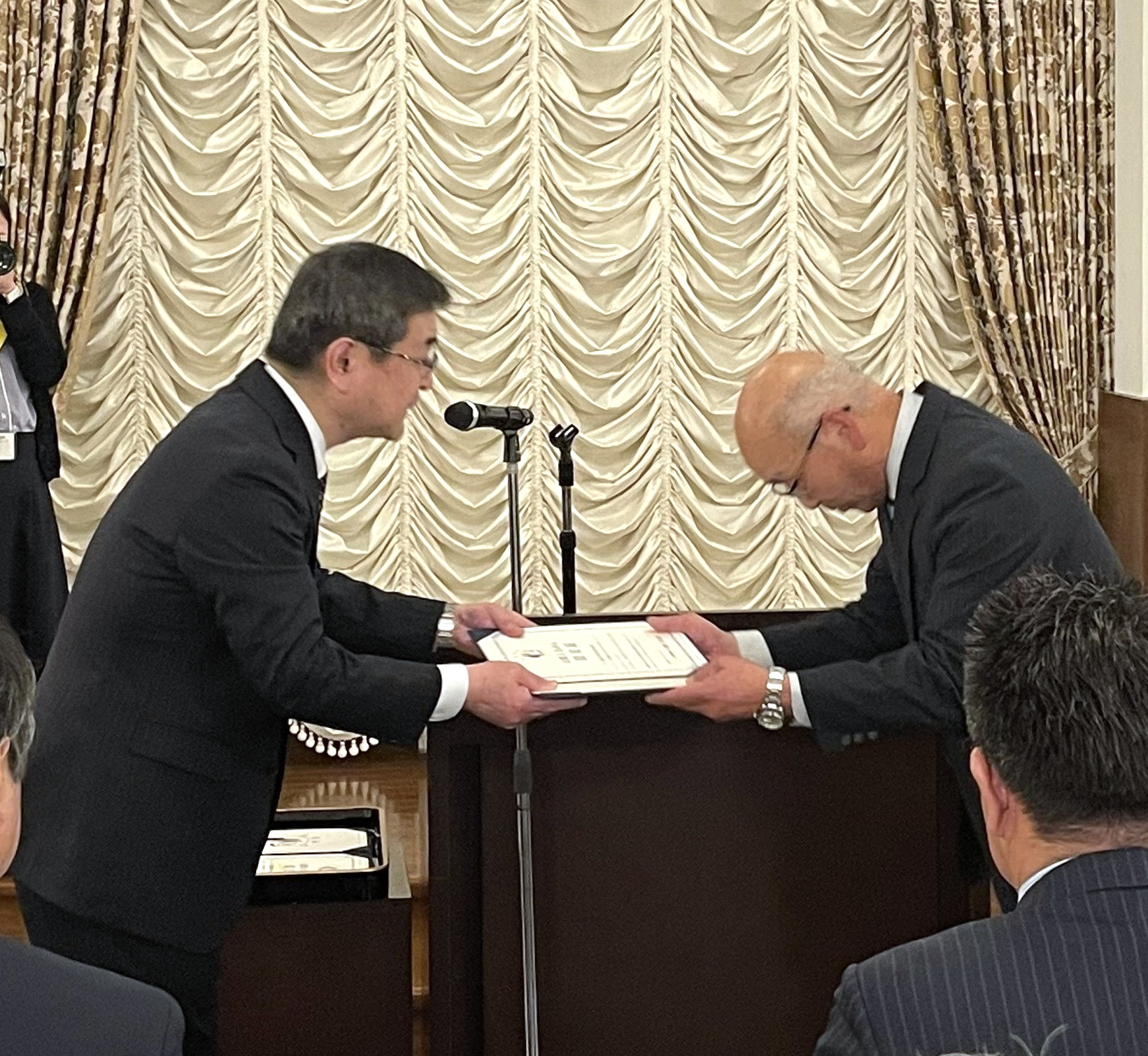 認定授与の様子